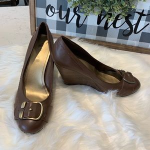 Like New Fioni Wedges